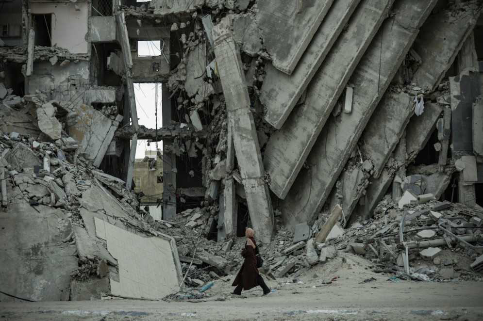 Escombros em Gaza. Fotografia é de Fatma Hassouna, uma das várias que aparecem no documentário(Foto: Fatma Hassouna)