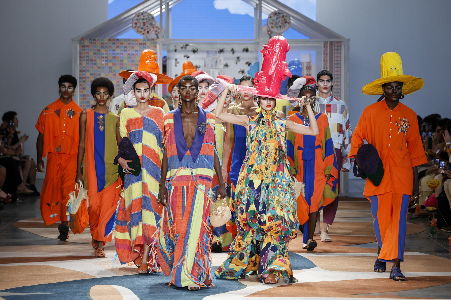 Desfile da Foz, na última edição do SPFW, em 2025 (Foto: Ze Takahashi/ @agfotosite / Divulgação)