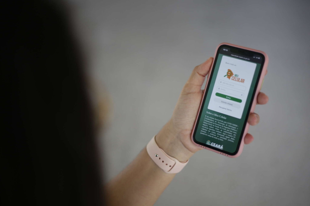 Programa 'Meu Celular' permite cadastro pr&eacute;vio de informa&ccedil;&atilde;o e facilita recupera&ccedil;&atilde;o de aparelhos roubados no Cear&aacute;(Foto: C&iacute;cero Oliveira / SSPDS)