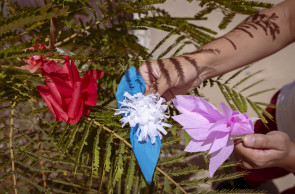 Ateliê Criança cria - Divulgação oficina flores de papel. Fortaleza - Ceará. 24/09/2025. Foto: Marília Camelo.