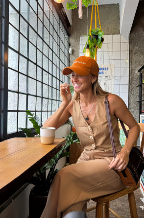 Casarão Elabore - Look gipsy, Bolsa Matulão, Acessórios atravessei e Boné tropical Mess