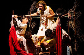 O Grupo Lindo apresenta no Teatro Dragão do Mar nesta terça-feira, 6, o espetáculo 