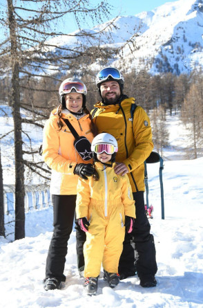 Zakaria Benzaama, Marina e a filha Malu. (Foto: Zakaria Benzaama/acervo pessoal )