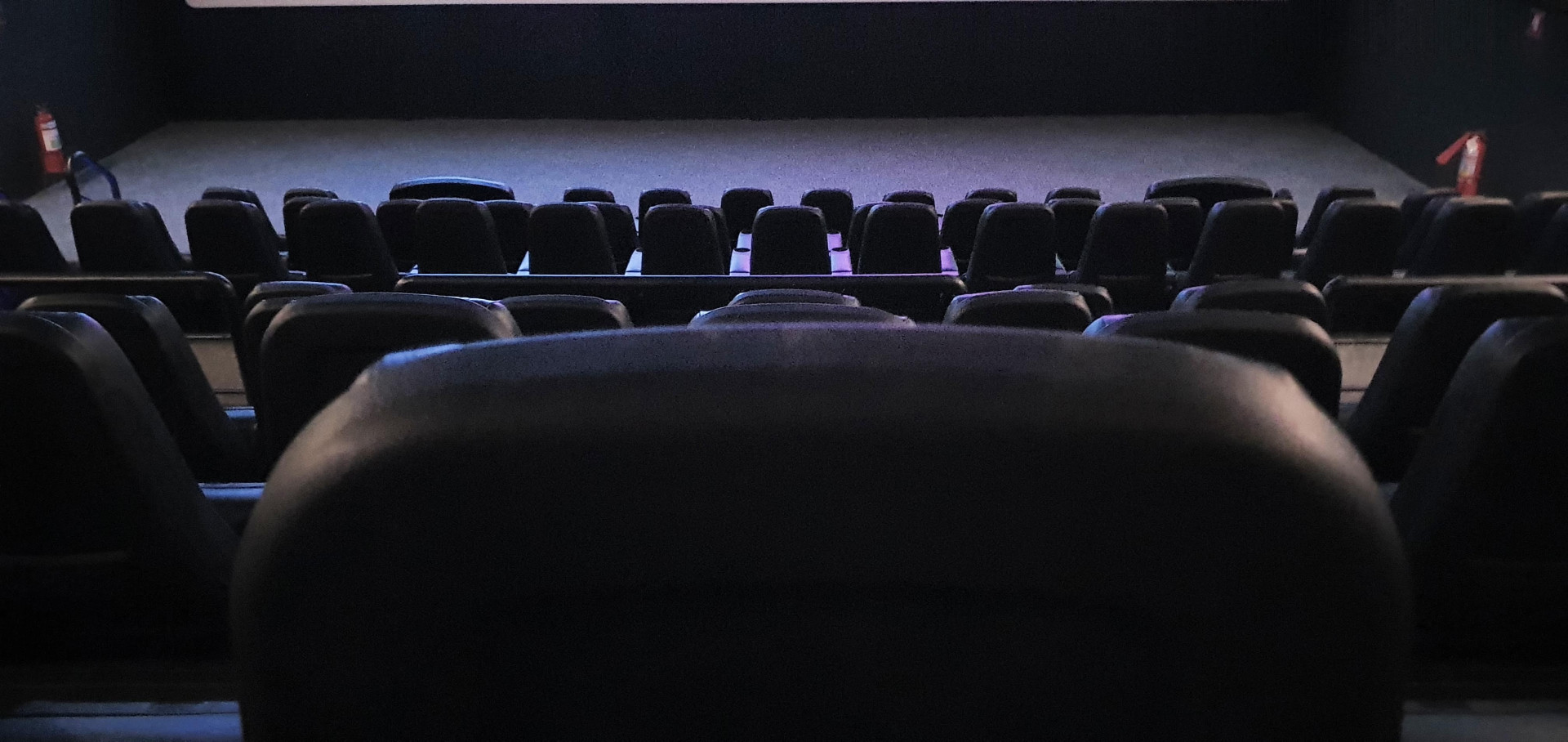 ￼SALA de cinema vazia (Foto: Armando OLima/O Povo)