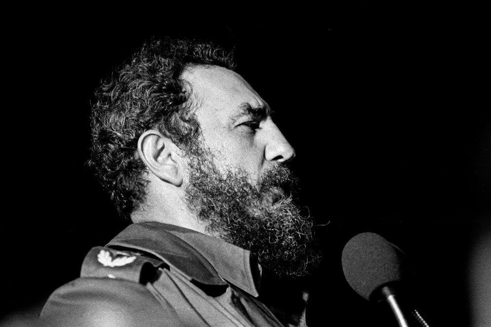 Fidel Castro discursando em Havana, 1978(Foto: Marcelo Montecino, via Wikicommons, licenciado sob CC BY-SA 2.0)