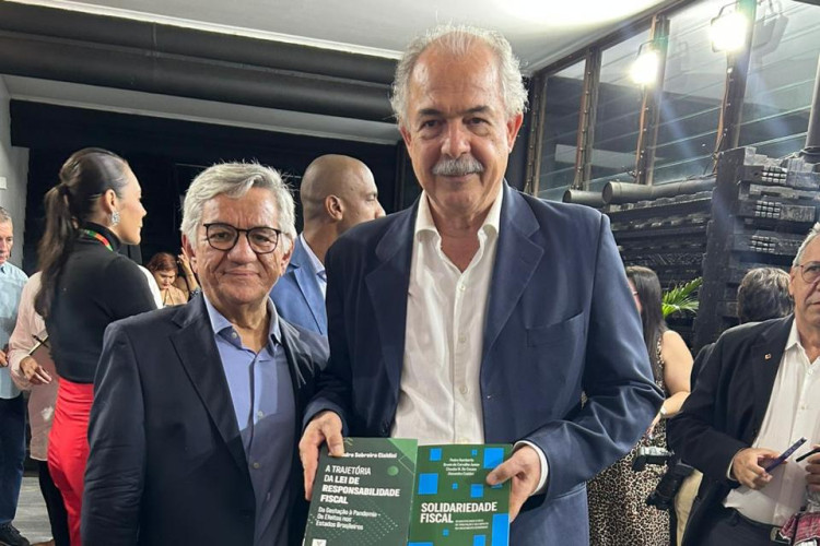 Alexandre Cialdini participou da agenda do presidente do Banco Nacional de Desenvolvimento Econ&ocirc;mico e Social (BNDES), Aloizio Mercadante, em passagem por Fortaleza. (Foto: Raquel Mour&atilde;o/divulga&ccedil;&atilde;o)