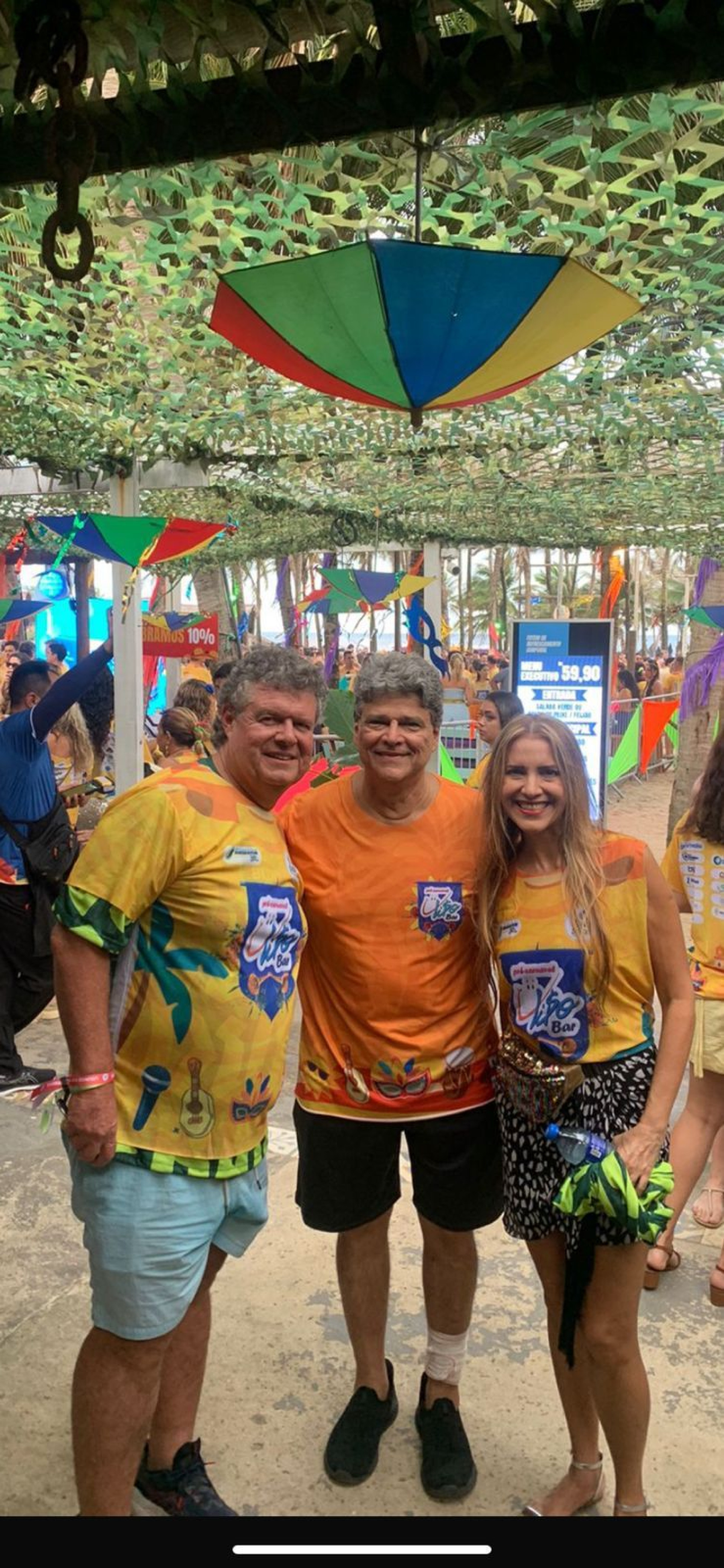 (Foto: Martinha assunção/ acervo pessoal )Evandro Colares e Eliziane com Colombo