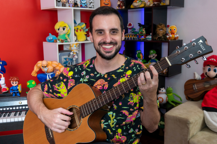 Defensor de um "humor inclusivo", Marcos Castro ganhou notoriedade no Brasil com a mistura do humor com o universo geek(Foto: Divulgação)