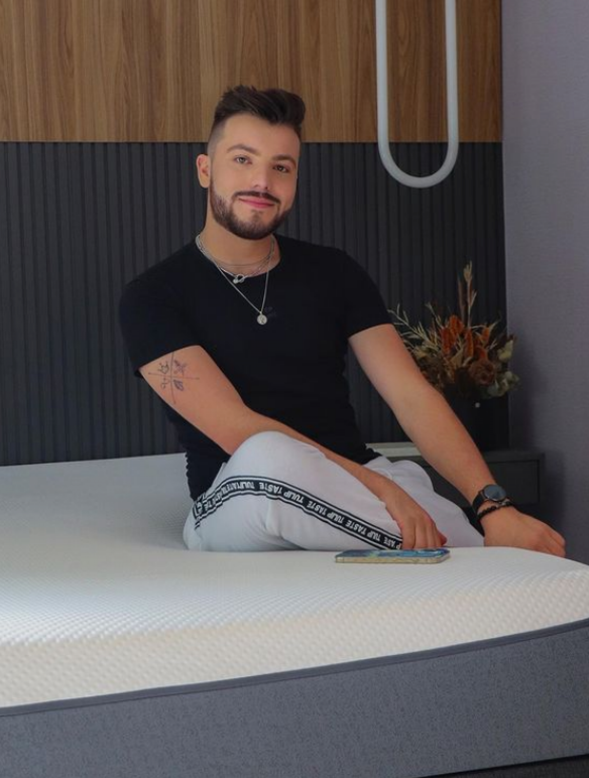 Com milhões de seguidores nas redes sociais, Eduardo Wizard mora na cidade de Ortigueira, cuja população gira em torno de 20 mil habitantes(Foto: Instagram / Reprodução)
