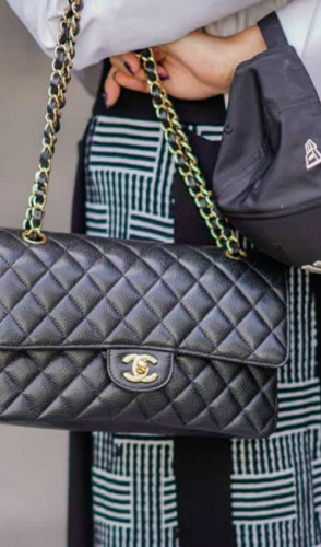Chanel: A grife francesa é especializada em alta-costura, acessórios de moda e bens de luxo em geral. É a 3ª mais valiosa do mundo