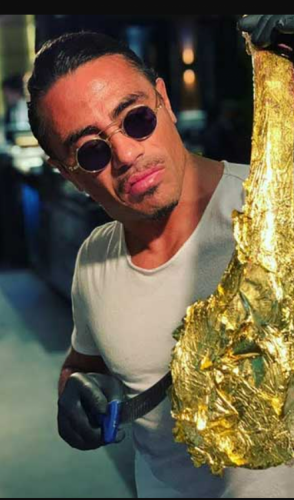 Famoso nas redes sociais, um prato de bife banhado a ouro foi o banquete dos brasileiros.