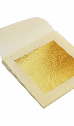 Já o ouro é comestível e é o mesmo usado na confeitaria, trazendo meramente o aspecto de brilho ao produto.