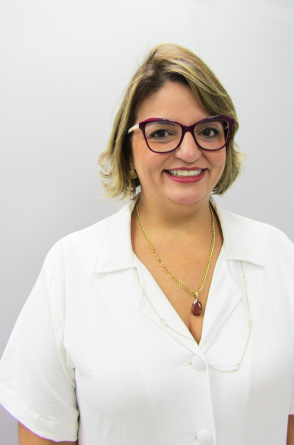 A médica Luciana Passos é coordenadora de Redes de Atenção Primária e Psicossocial da Secretaria Municipal da Saúde de Fortaleza (SMS)(Foto: Divulgação/SMS)