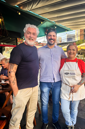 Alex Atala, Henrique Ferreira e Van Régia(Foto: Divulgação)