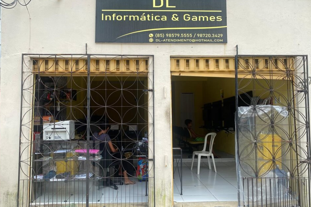 A DL Informática e Games ajuda a manter viva a tradição das lan houses e locadoras em Fortaleza(Foto: Arquivo pessoal)