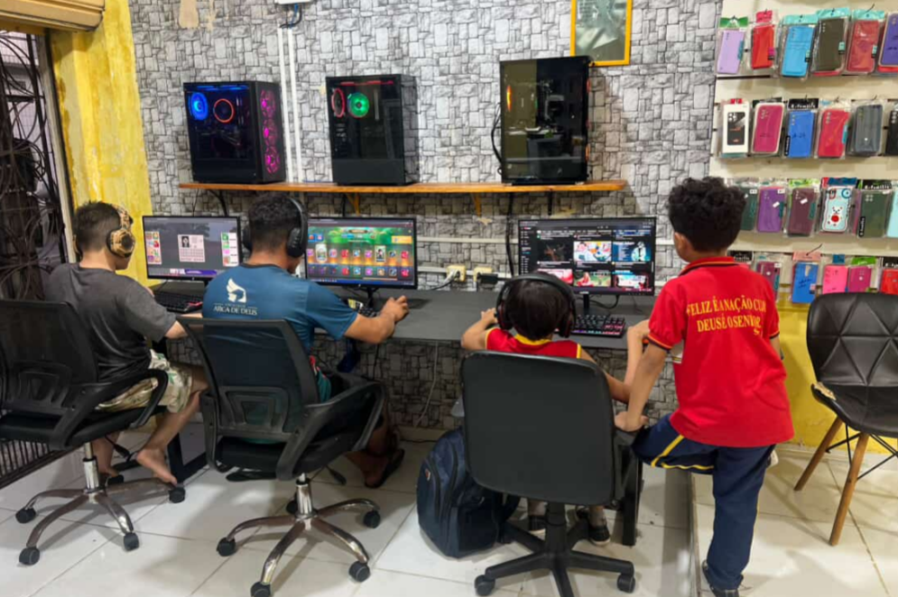 A DL Informática e Games ajuda a manter viva a tradição das lan houses e locadoras em Fortaleza(Foto: DLT Informática e Games)