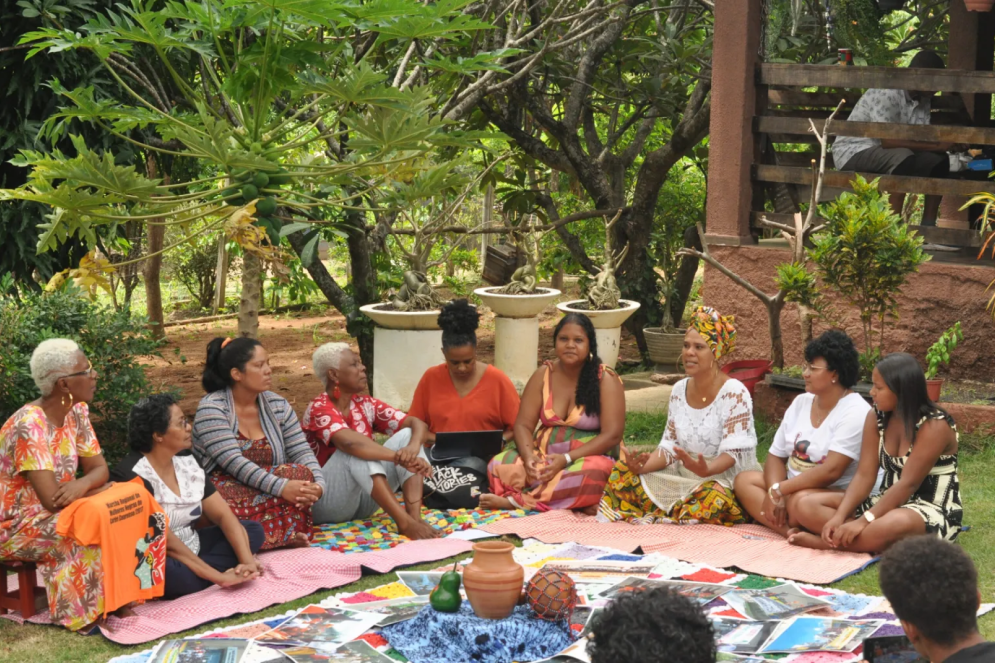 Verônica e Valéria promovem atividades de conscientização política na casa onde moram, o Terreiro das Pretas, localizado na Chapada do Araripe e reconhecido pelo Ministério da Cultura como Pontão de Cultura(Foto: Grunec)