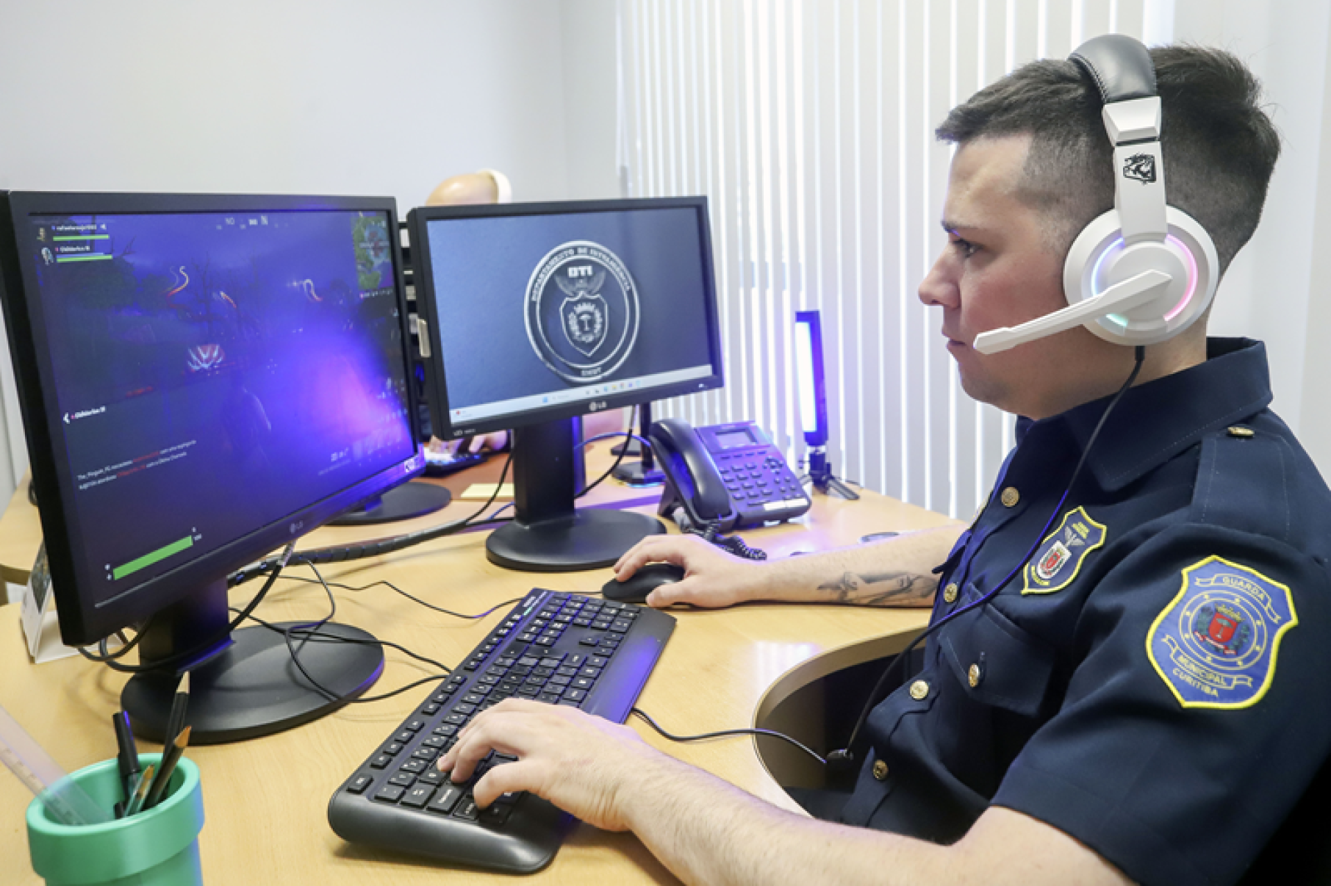 A Patrulha de Proteção Digital em Curitiba é a primeira do Brasil criada para monitorar e prevenir crimes virtuais contra crianças e adolescentes (Foto: Ricardo Marajó/SMCS)