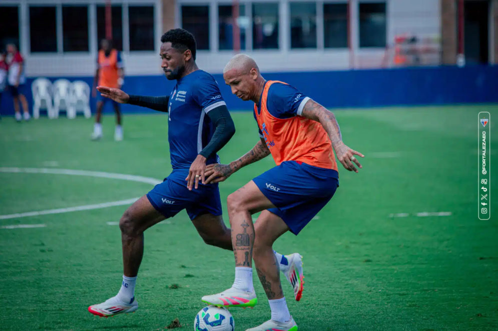 Fortaleza se prepara para duelo de quinta, mas fica de olho na partida atrasada entre Santos e Palmeiras na noite deste sábado, 15. Caso vença, o Peixe pode aumentar a distância para o Leão do Pici sair da zona de rebaixamento