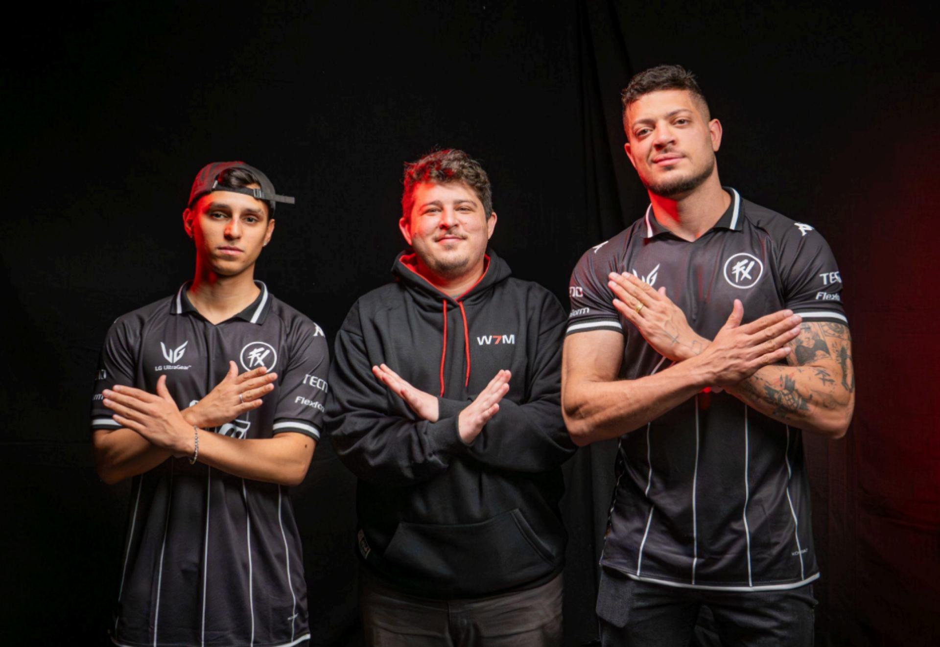 A gestão das equipes passa a ser compartilhada e os fundadores Nobru (à esquerda) e Cerol (à direita) cumprem agenda na capital cearense durante festival de games nesta semana (Foto: Fluxo W7M)