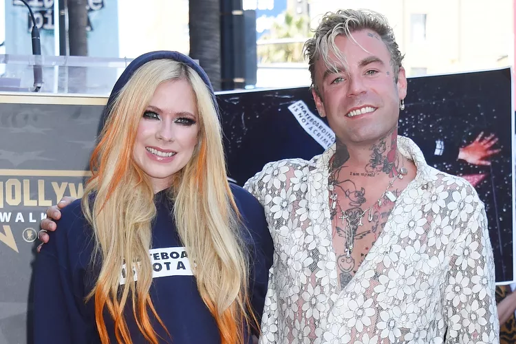 Avril Lavigne e Mod Sun(Foto: Gilbert Flores / Reprodução Variety)